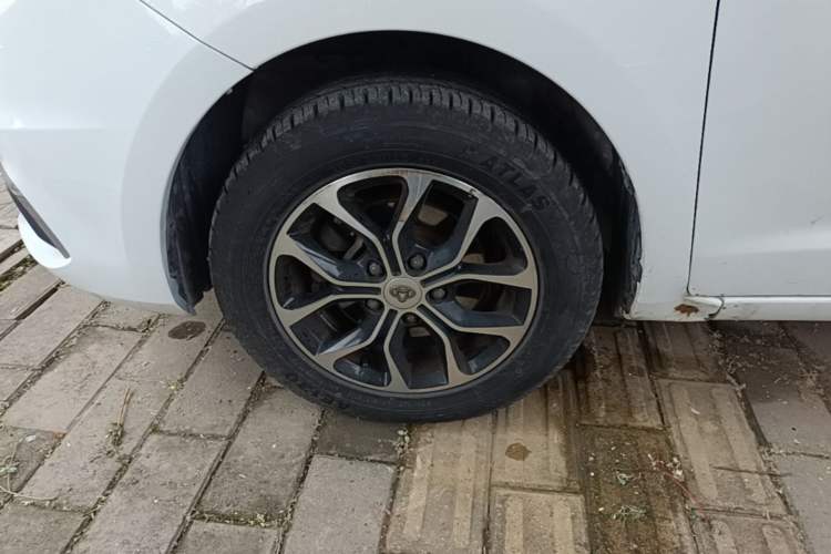 Used CHANGAN OSHAN A600EV 2019 Revised Version 6 Seats Exterior 4