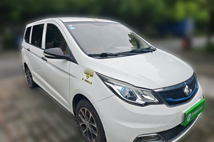 Used CHANGAN OSHAN A600EV 2019 EV model Front Right 45 Deg