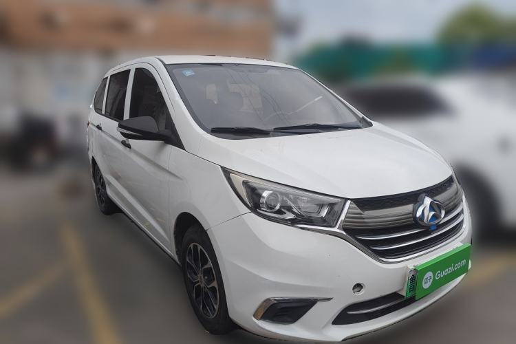 Used CHANGAN OSHAN A600EV 2019 Revised Version 5 Seats Front Right 45 Deg