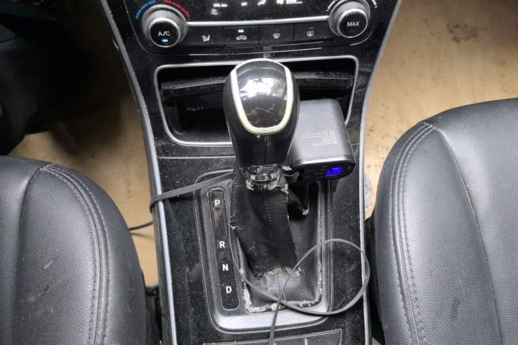 Used CHANGAN OSHAN A600EV 2019 Revised Version 5 Seats Gear Lever