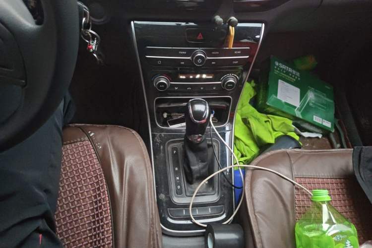 Used CHANGAN OSHAN A600EV 2019 Revised Version 6 Seats Gear Lever