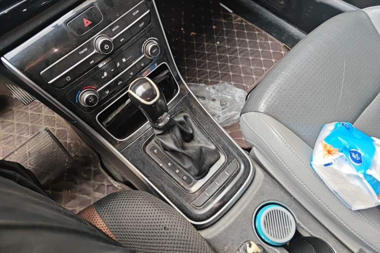 Used CHANGAN OSHAN A600EV 2019 Revised Version 5 Seats Gear Lever