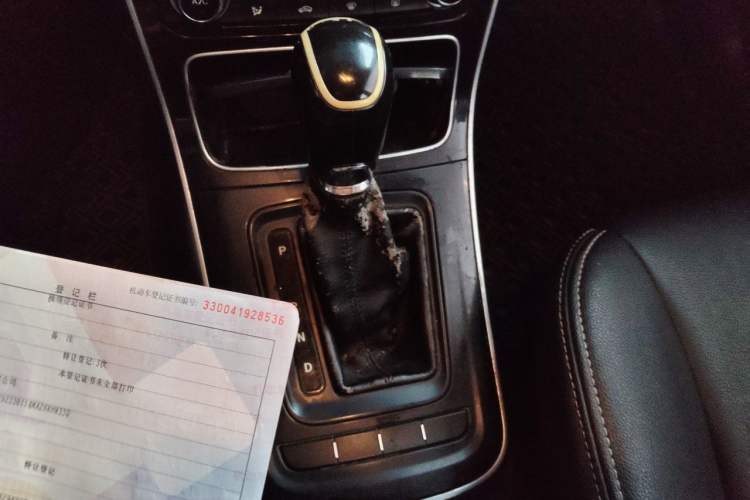 Used CHANGAN OSHAN A600EV 2019 Revised Version 5 Seats Gear Lever