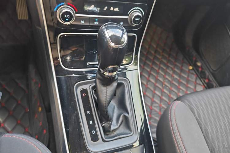 Used CHANGAN OSHAN A600EV 2019 Revised Version 6 Seats Gear Lever