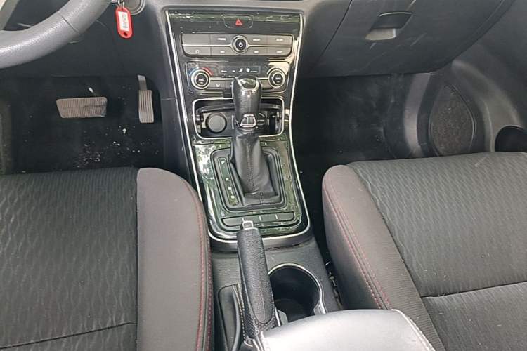 Used CHANGAN OSHAN A600EV 2019 Revised Version 6 Seats Gear Lever