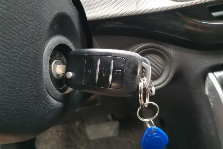 Used CHANGAN OSHAN A600EV 2019 Revised Version 6 Seats Interior 1