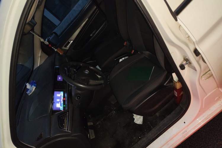 Used CHANGAN OSHAN A600EV 2019 EV model Left Front Seat
