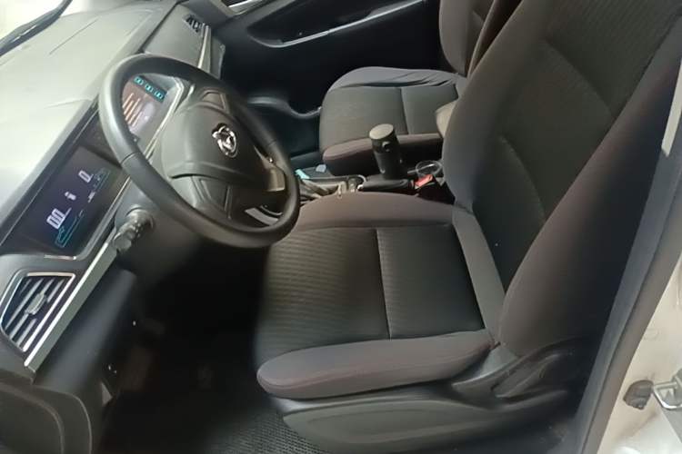 Used CHANGAN OSHAN A600EV 2019 Revised Version 5 Seats Left Front Seat