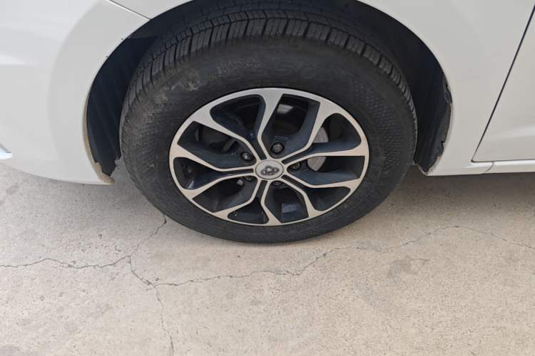 Used CHANGAN OSHAN A600EV 2019 Revised Version 6 Seats Left Front Wheel Hub
