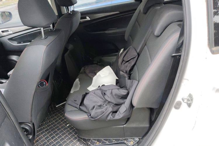 Used CHANGAN OSHAN A600EV 2019 Revised Version 5 Seats Left Rear Seat