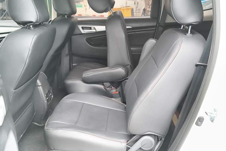 Used CHANGAN OSHAN A600EV 2019 Revised Version 6 Seats Left Rear Seat