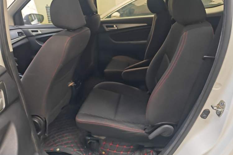 Used CHANGAN OSHAN A600EV 2019 Revised Version 6 Seats Left Rear Seat