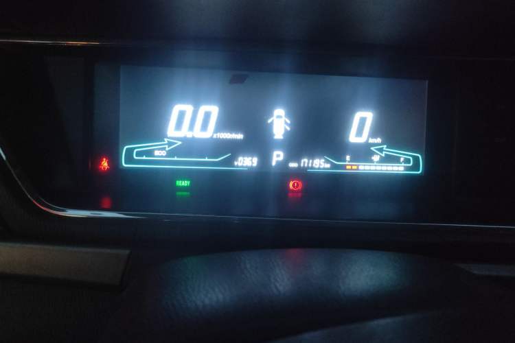 Used CHANGAN OSHAN A600EV 2019 Revised Version 5 Seats Odometer Close Up
