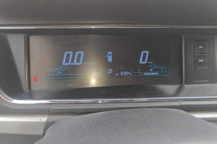 Used CHANGAN OSHAN A600EV 2019 Revised Version 5 Seats Odometer Close Up
