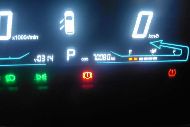 Used CHANGAN OSHAN A600EV 2019 Revised Version 6 Seats Odometer Close Up