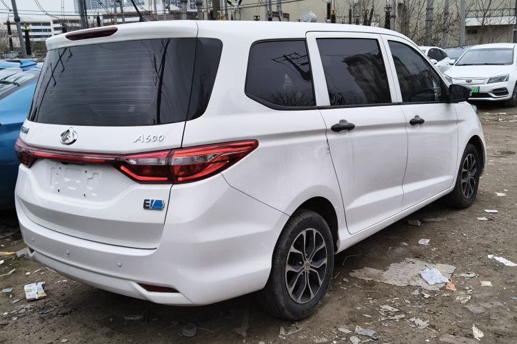 Used CHANGAN OSHAN A600EV 2019 Revised Version 6 Seats Rear Right 45 Deg