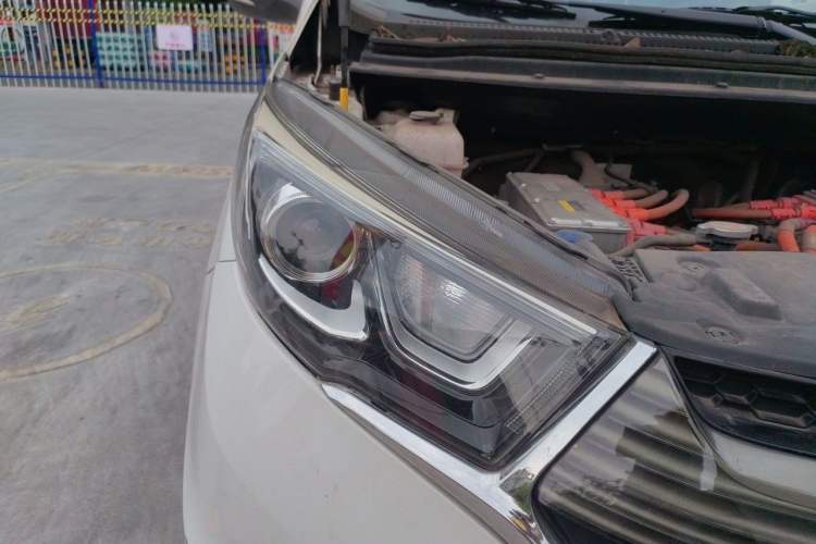 Used CHANGAN OSHAN A600EV 2019 Revised Version 6 Seats Right Front Headlight