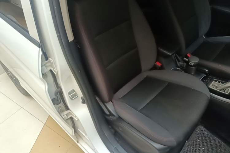 Used CHANGAN OSHAN A600EV 2019 Revised Version 5 Seats Right Front Seat