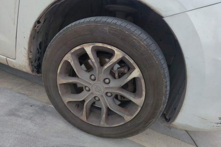 Used CHANGAN OSHAN A600EV 2019 Revised Version 6 Seats Right Front Wheel Hub