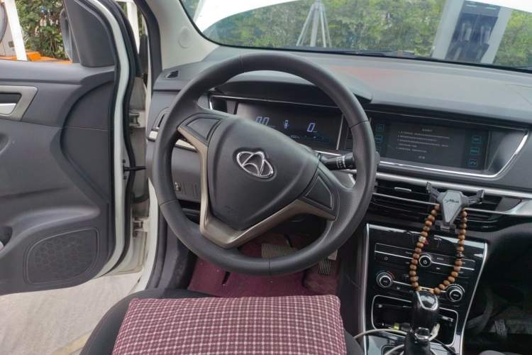 Used CHANGAN OSHAN A600EV 2019 Revised Version 6 Seats Steering Wheel