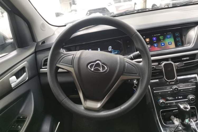 Used CHANGAN OSHAN A600EV 2019 Revised Version 6 Seats Steering Wheel