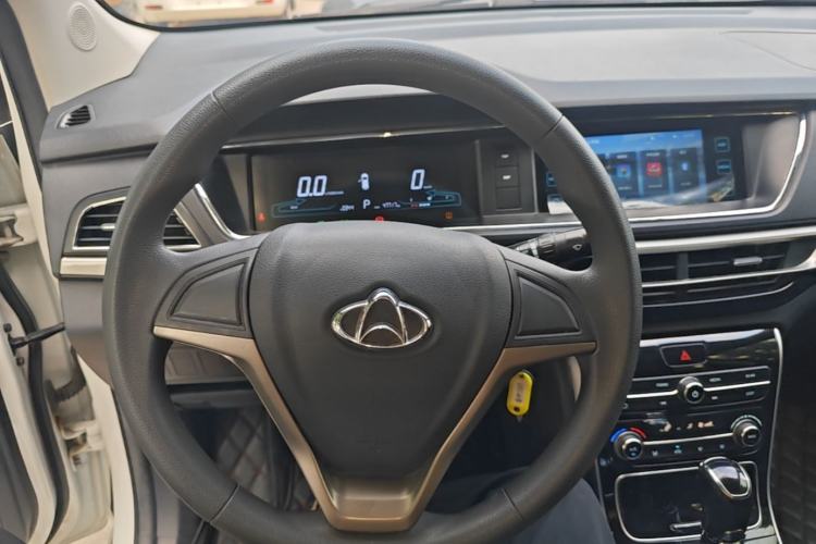 Used CHANGAN OSHAN A600EV 2019 Revised Version 6 Seats Steering Wheel