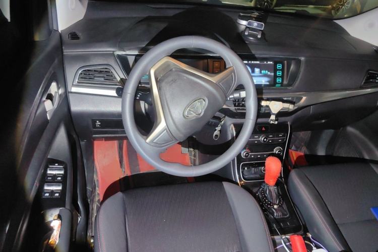 Used CHANGAN OSHAN A600EV 2019 Revised Version 6 Seats Steering Wheel