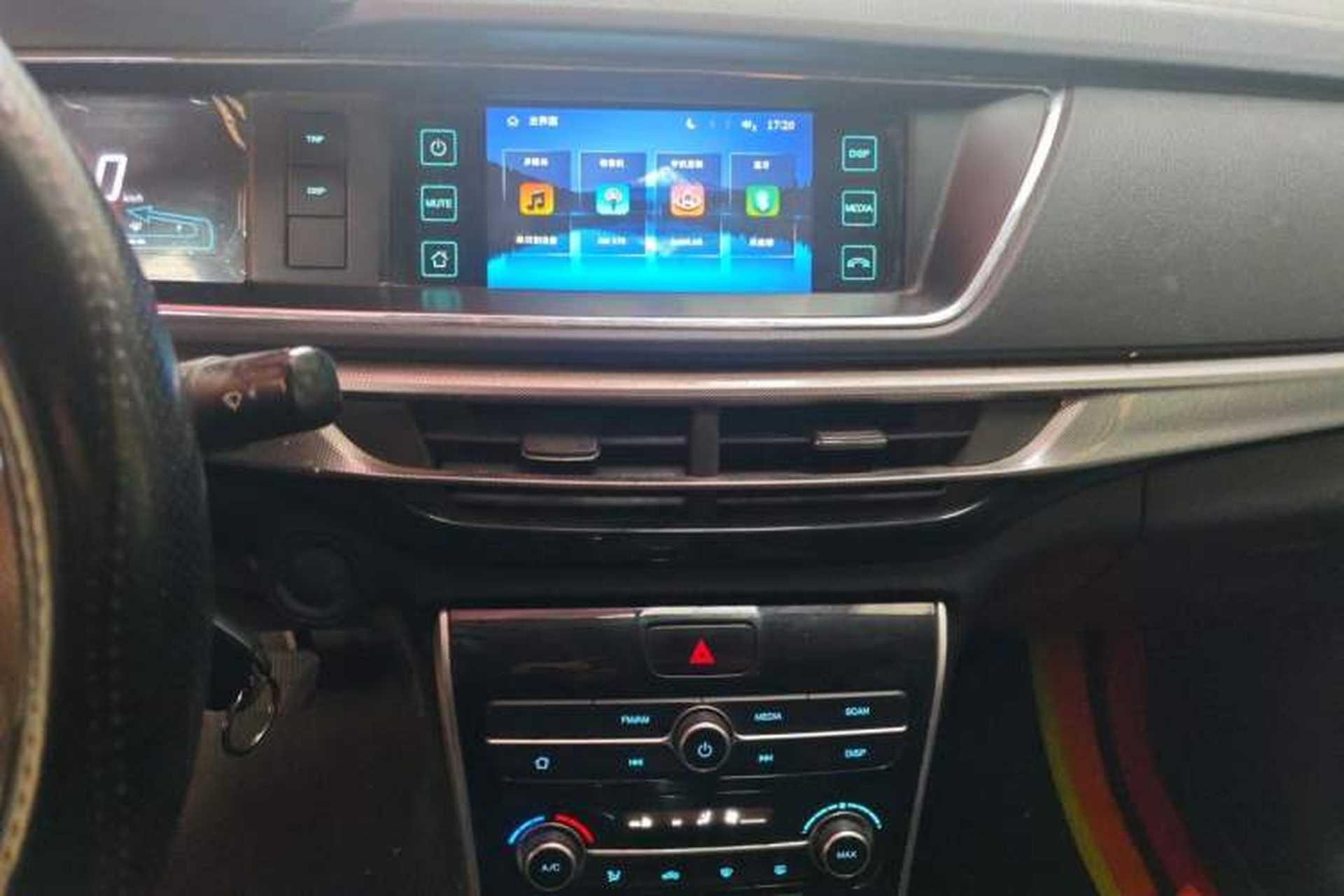 Used CHANGAN OSHAN A600EV 2021 Light & Lively Edition Audio And AC Panel