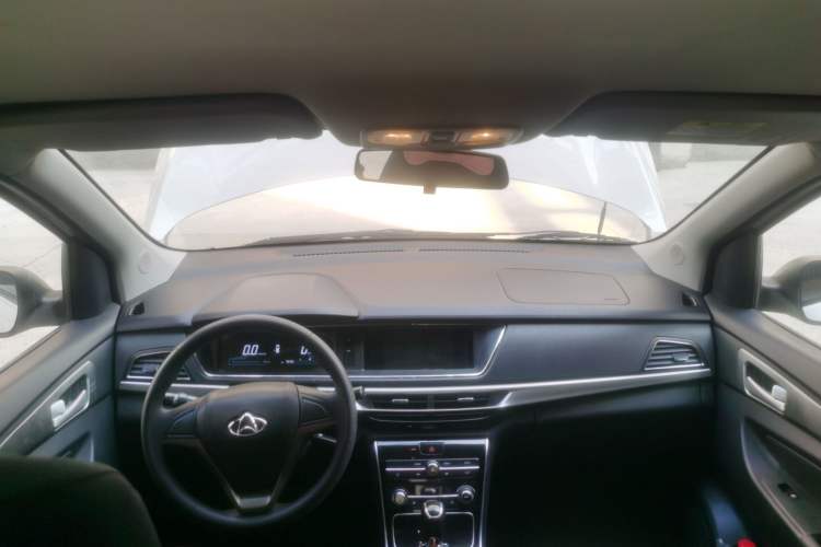 Used CHANGAN OSHAN A600EV 2021 EV model Center Console