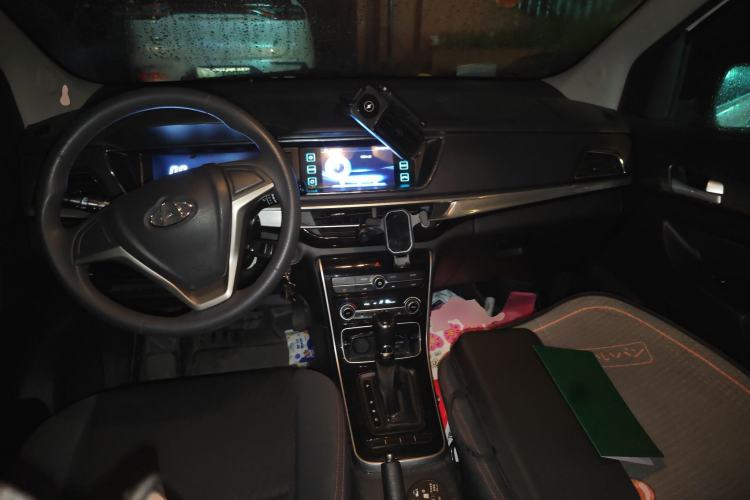 Used CHANGAN OSHAN A600EV 2021 Light & Lively Edition Center Console