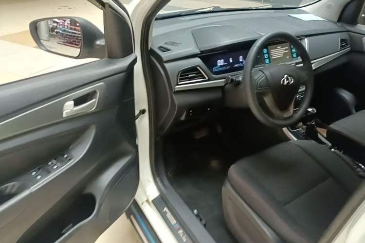 Used CHANGAN OSHAN A600EV 2021 Light & Lively Edition Driver Seat