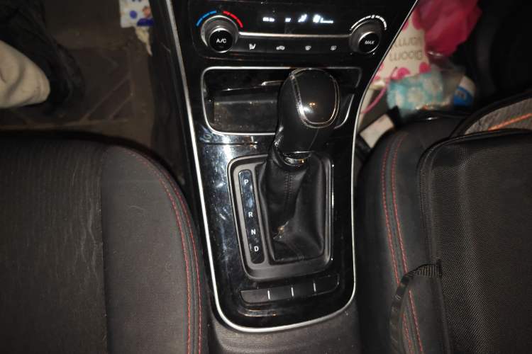 Used CHANGAN OSHAN A600EV 2021 Light & Lively Edition Gear Lever