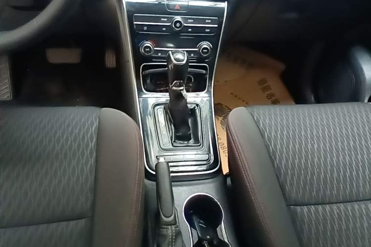 Used CHANGAN OSHAN A600EV 2021 Light & Lively Edition Gear Lever