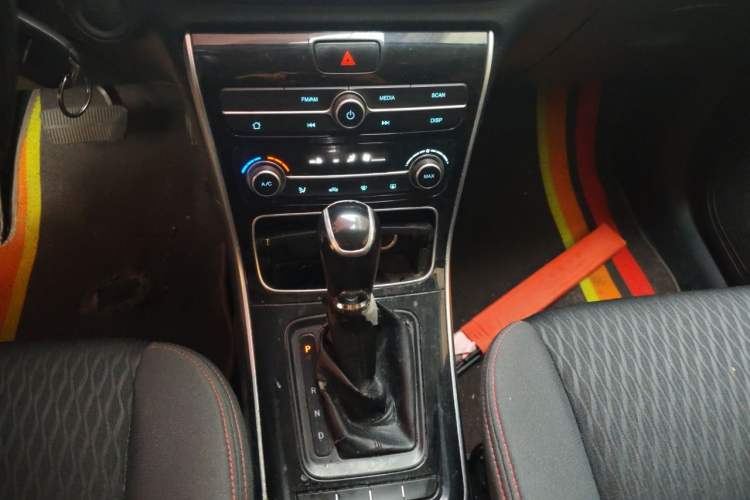 Used CHANGAN OSHAN A600EV 2021 Light & Lively Edition Gear Lever