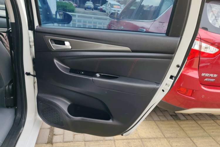 Used CHANGAN OSHAN A600EV 2021 EV model Interior 6