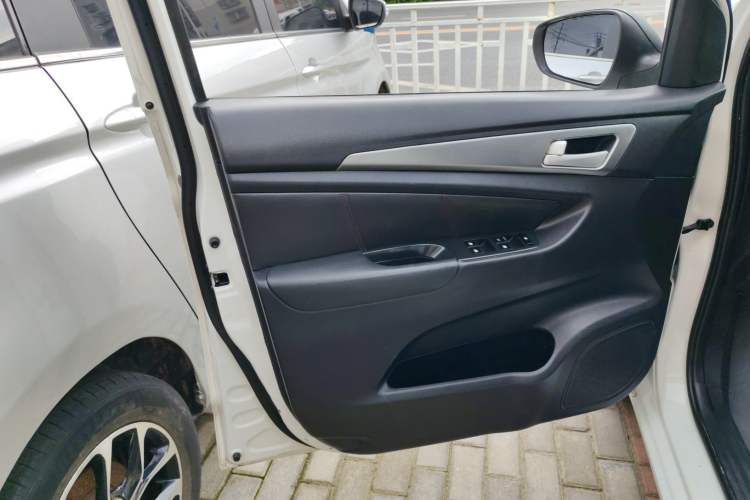 Used CHANGAN OSHAN A600EV 2021 EV model Interior 7