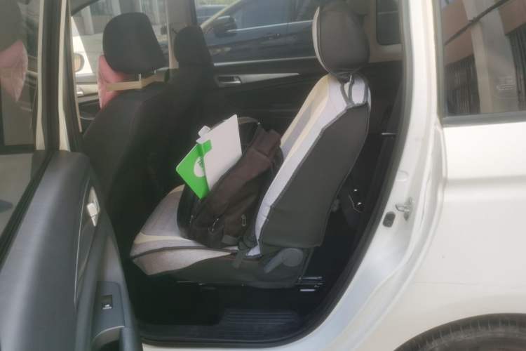 Used CHANGAN OSHAN A600EV 2021 EV model Left Rear Seat