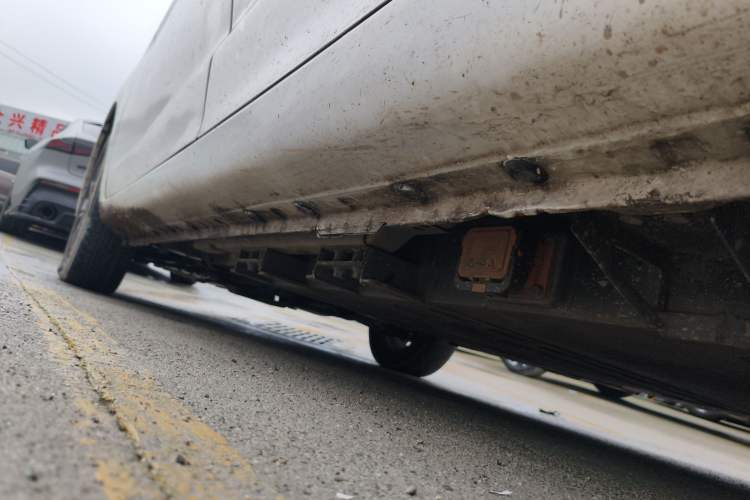 Used CHANGAN OSHAN A600EV 2021 EV model Left Side Sill
