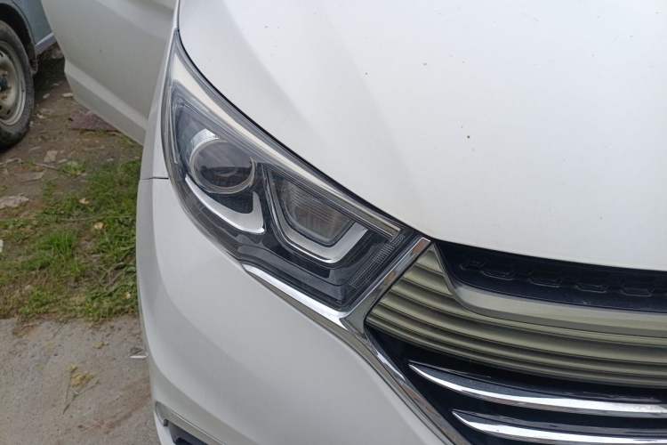 Used CHANGAN OSHAN A600EV 2021 EV model Right Front Headlight