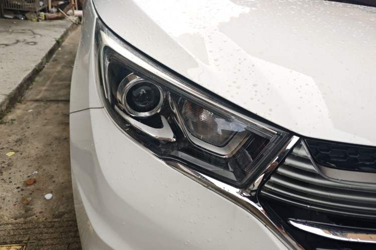 Used CHANGAN OSHAN A600EV 2021 Light & Lively Edition Right Front Headlight
