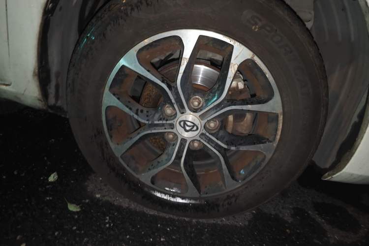 Used CHANGAN OSHAN A600EV 2021 Light & Lively Edition Right Front Wheel Hub