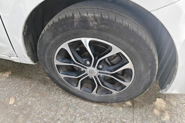 Used CHANGAN OSHAN A600EV 2021 Light & Lively Edition Right Front Wheel Hub