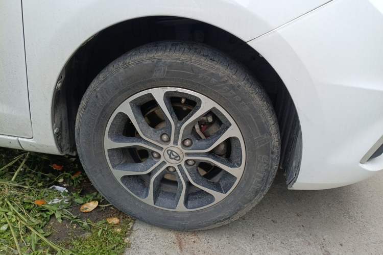 Used CHANGAN OSHAN A600EV 2021 EV model Right Front Wheel Hub