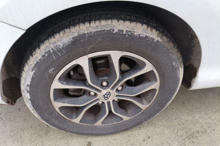 Used CHANGAN OSHAN A600EV 2021 EV model Right Rear Wheel Hub