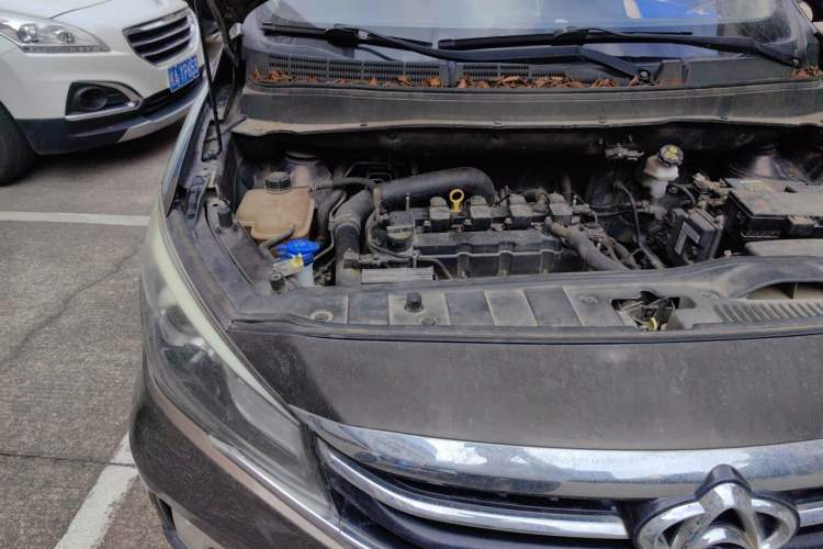 Used CHANGAN OSHAN A800 2017 1.5T Manual Luxury Model Engine Bay Right