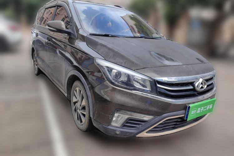 Used CHANGAN OSHAN A800 2017 1.5T Manual Luxury Model Front Right 45 Deg