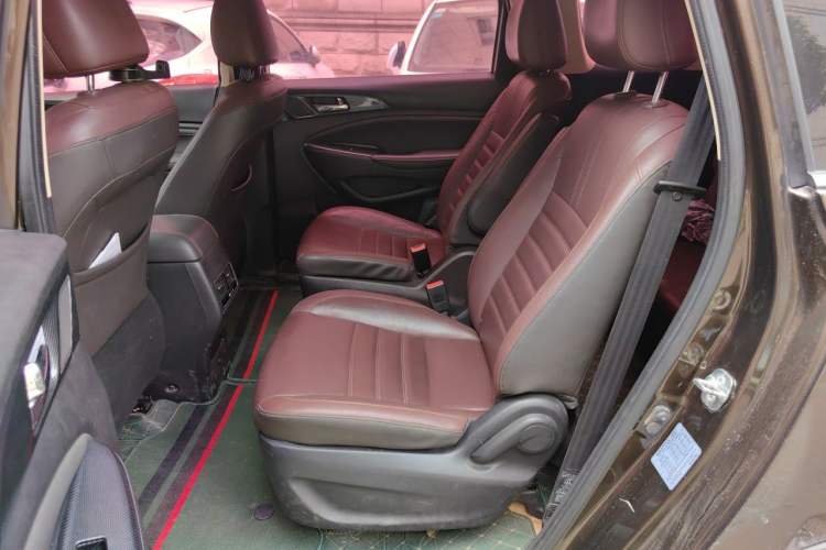 Used CHANGAN OSHAN A800 2017 1.5T Manual Luxury Model Left Rear Seat
