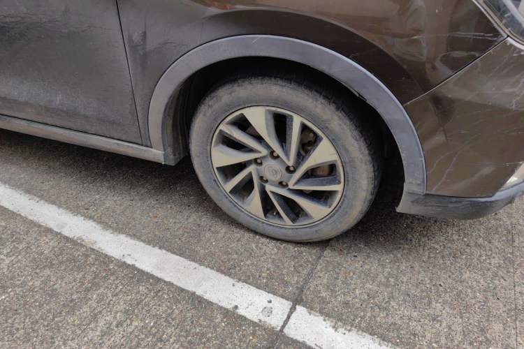 Used CHANGAN OSHAN A800 2017 1.5T Manual Luxury Model Right Front Wheel Hub