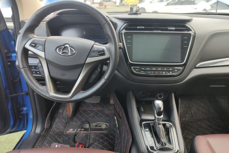 Used CHANGAN OSHAN A800 2017 1.5T Automatic ZhiZun Model Center Console