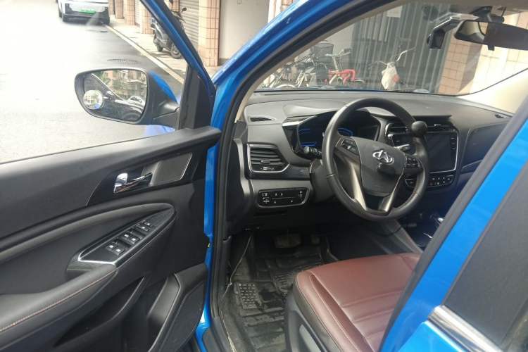 Used CHANGAN OSHAN A800 2017 1.5T Automatic Luxury Model Driver Seat
